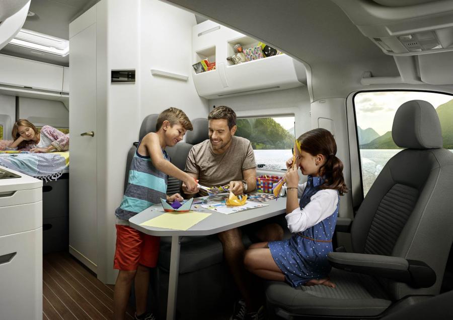 Интерьер Volkswagen Grand California 600 2018 года  (WW) (фото 5 из 45)